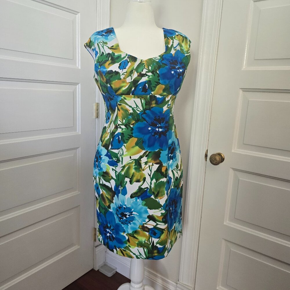 Ronni Nicole Slim Fitting Bust Accentuating Blue/Green Floral Summer Dress Sz 12